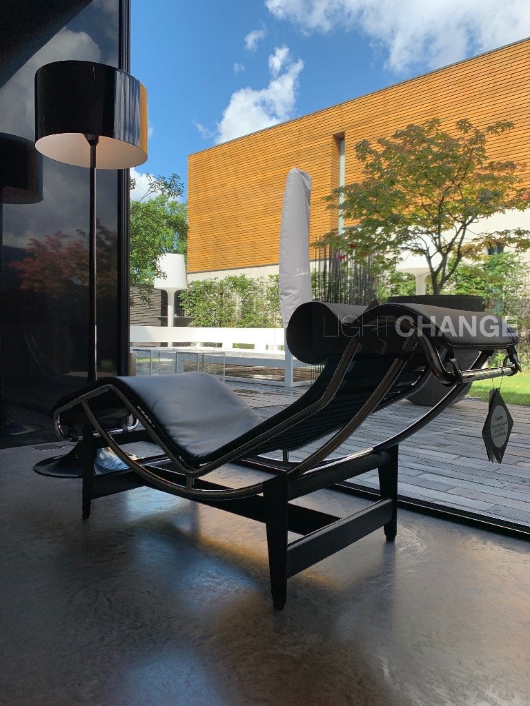 Cassina 4 LC4 LC2 Chaise Longue Nieuw in doos v.a. € 3.599,-, Maison & Meubles, Enlèvement, Neuf, Cuir, High-end Furniture
