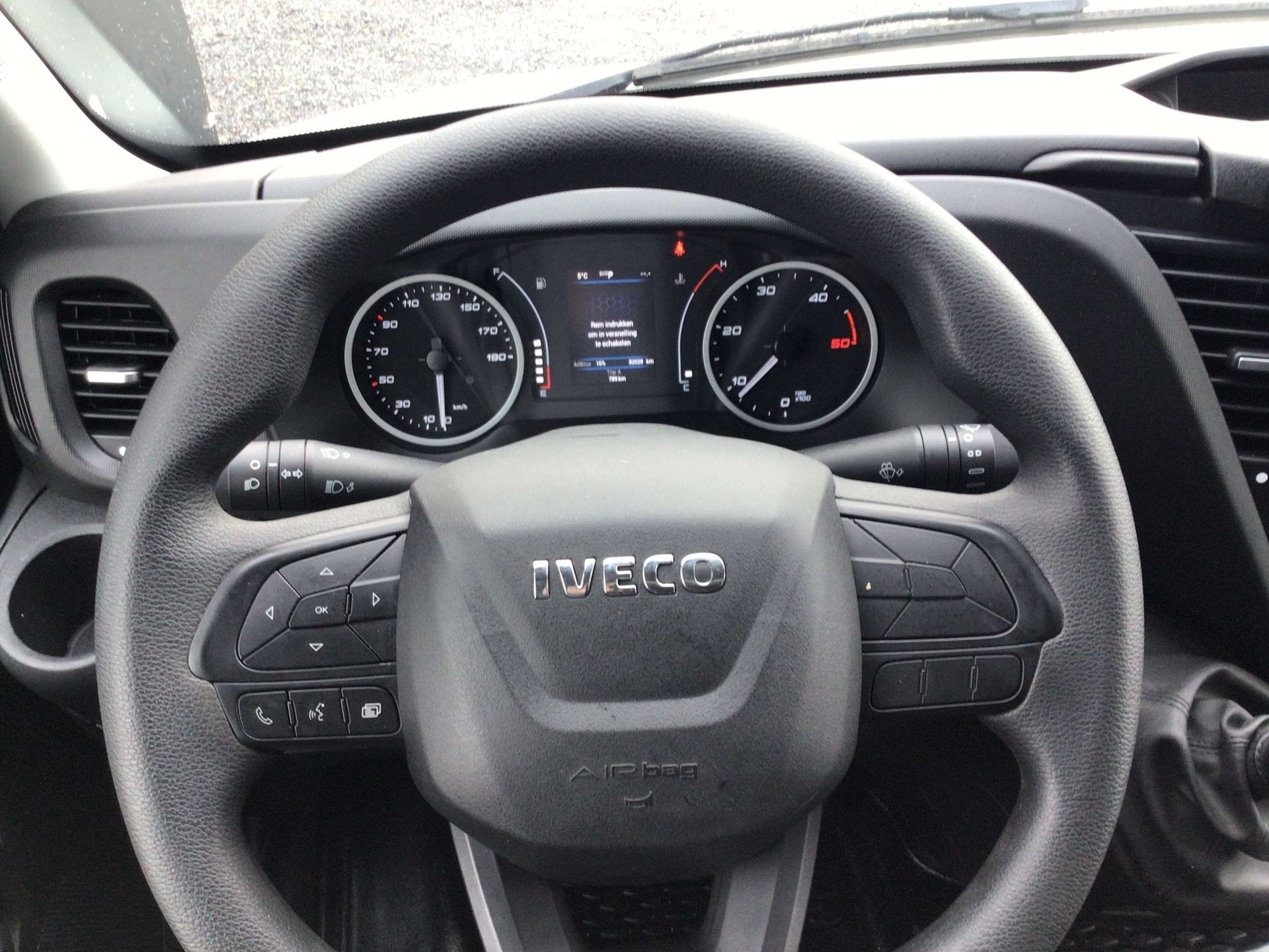 Iveco Daily l4h2 160pk automaat 2023 82000km 25950e ex, Auto's, Automaat, Stof, Gebruikt, 4 cilinders