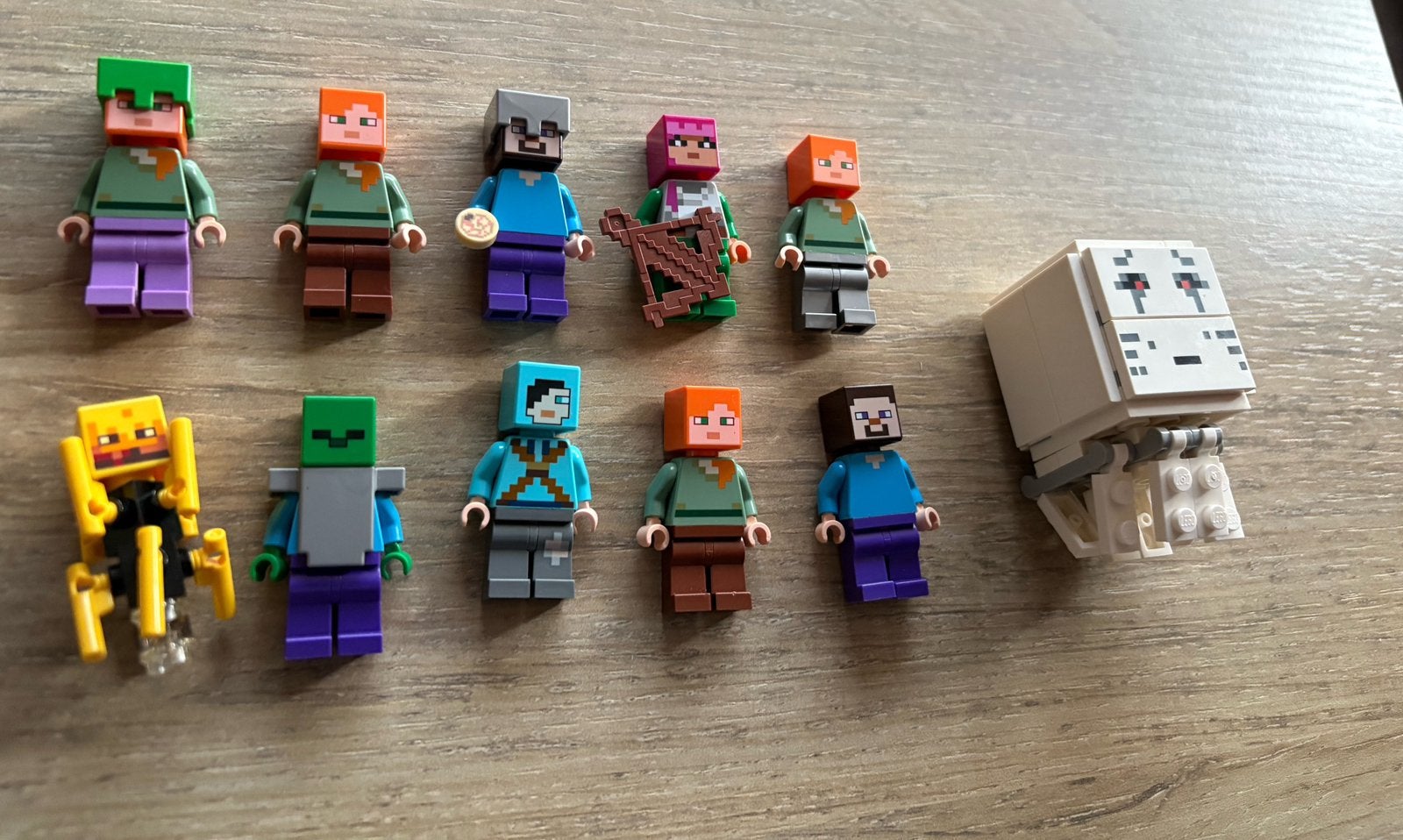 10 Lego minecraft minifiguren  18 euro vaste prijs, Enlèvement ou Envoi, Comme neuf, Lego, Minecraft