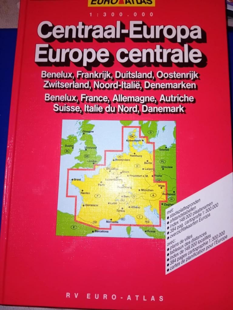 boek wegenatlas centraal -europa, Boeken, Overige typen, Euro atlas, Zo goed als nieuw, Europa Overig