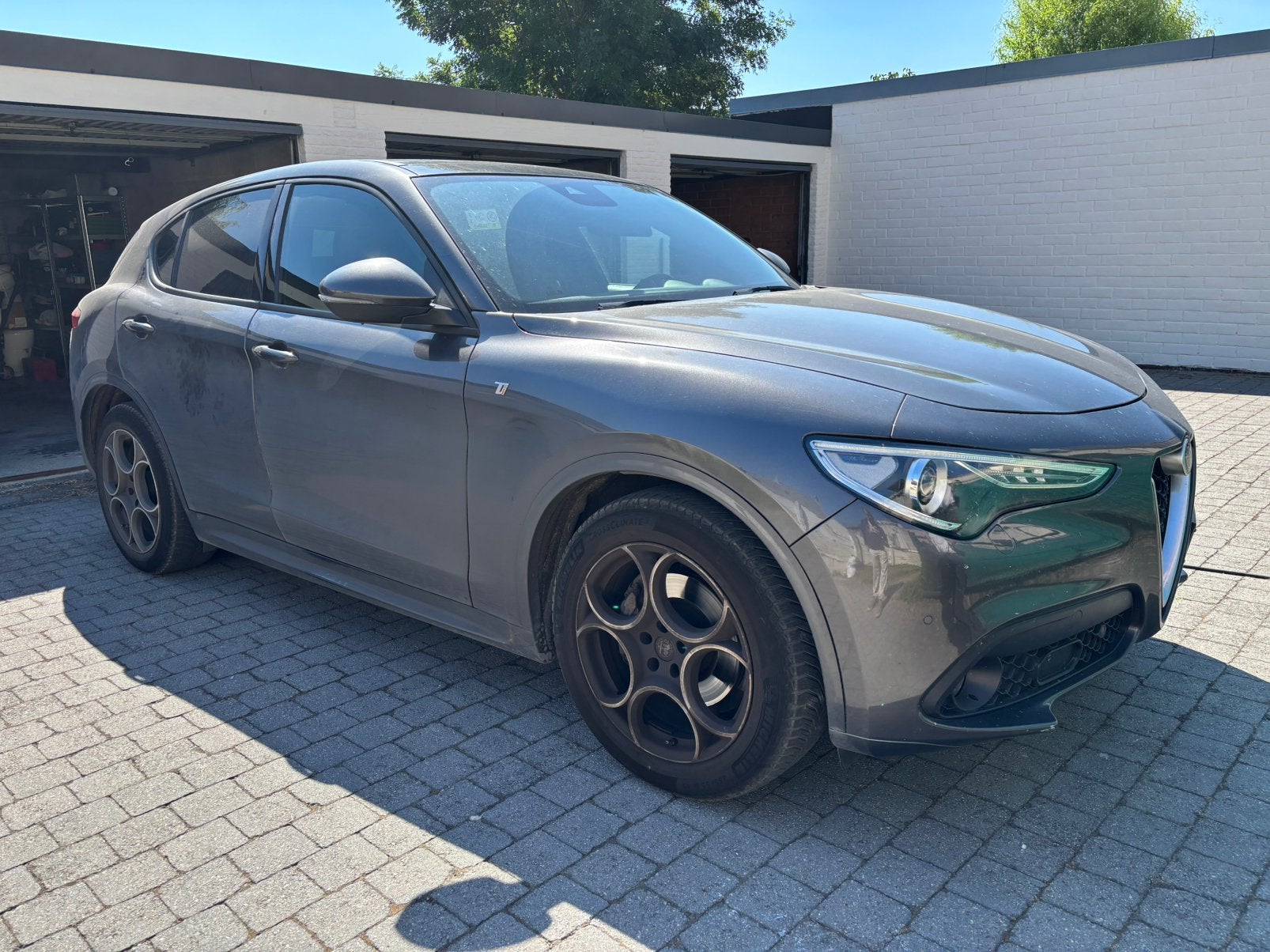 Alfa romeo stelvio 2.2 diesel 2022 avec 85000km, Autos, Alfa Romeo, Cuir, Argent ou Gris, Achat, Euro 6