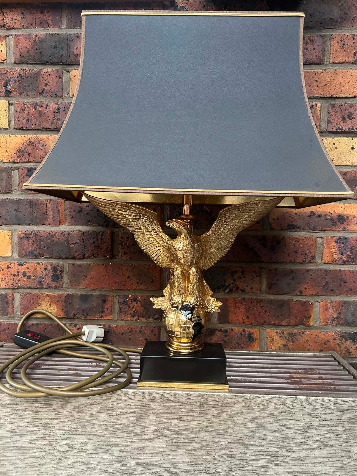 Loevsky & Loevsky / White Metal Castings, lamp, Ophalen, Zo goed als nieuw