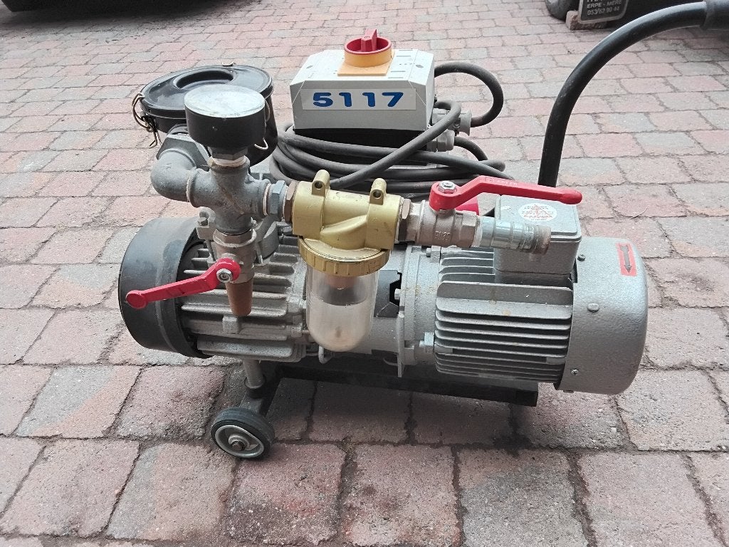 Vacium pomp, Zakelijke goederen, Machines en Bouw | Pompen en Compressoren, Ophalen