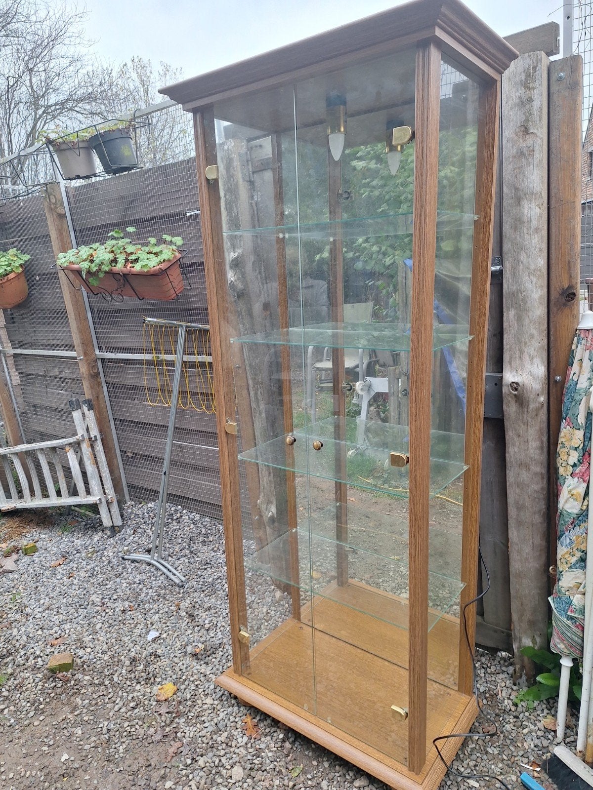 vitrine en chêne,avec éclairage et miroir (l 65cm X P 35cm X, Enlèvement, Chêne