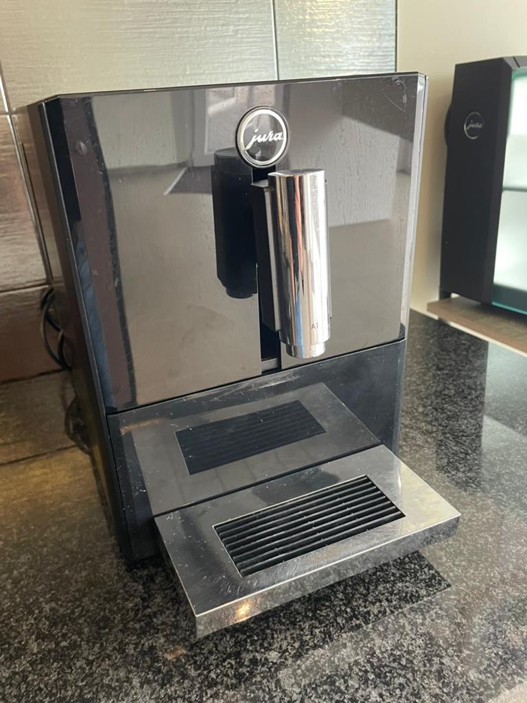 Jura koffiemachine a1, Ophalen, Zo goed als nieuw, Koffiemachine