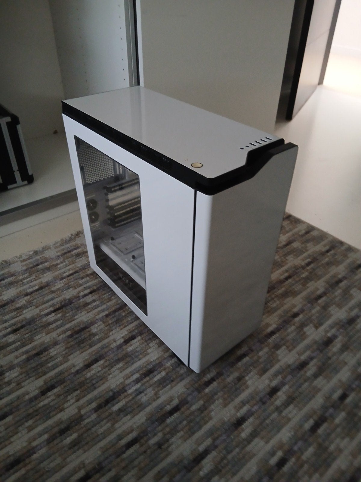 nzxt pc case, Computers en Software, Computerbehuizingen, Ophalen, Zo goed als nieuw