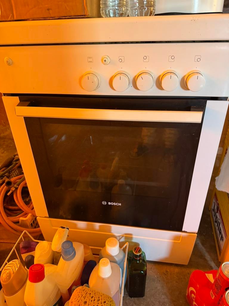 Fornuis BOSH, Elektronische apparatuur, Fornuizen, Ophalen, Gebruikt, Gas, 4 kookzones