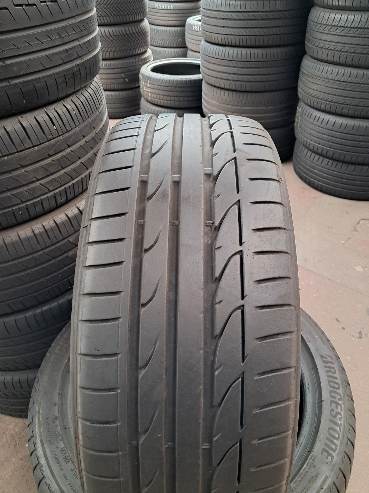 23540r19 235 40 r19 235/40/r19 PIRELLI avec montage, Ophalen of Verzenden