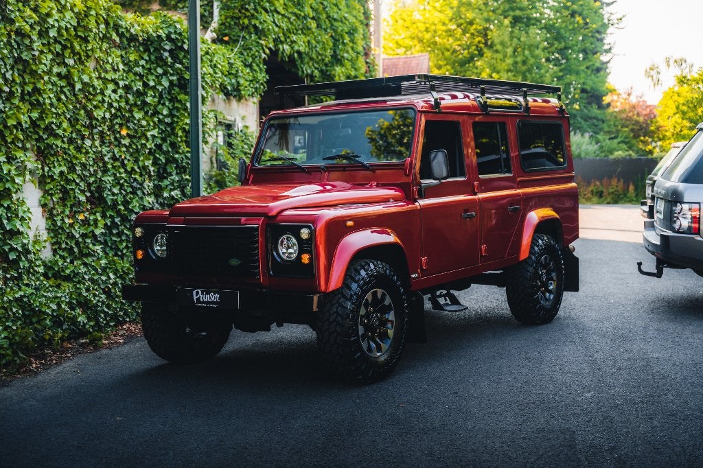 Land Rover Defender 110 // Rimini Red // AIRCO // ALL INCL, Auto's, Stof, Zwart, LED verlichting, 3500 kg