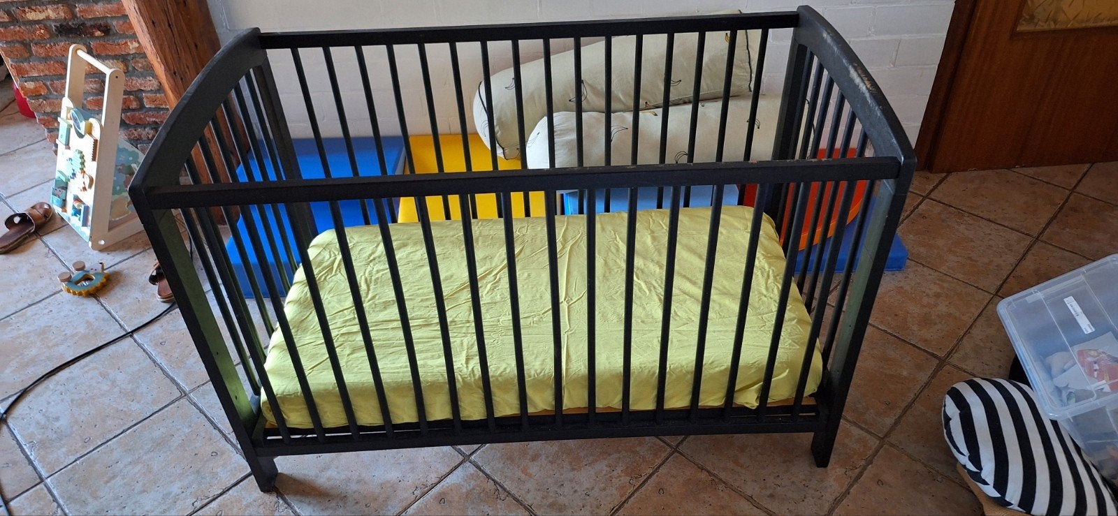 Baby bedje 120 x 60 zonder matras, Kinderen en Baby's, Ophalen, Gebruikt, Lattenbodem, Minder dan 140 cm