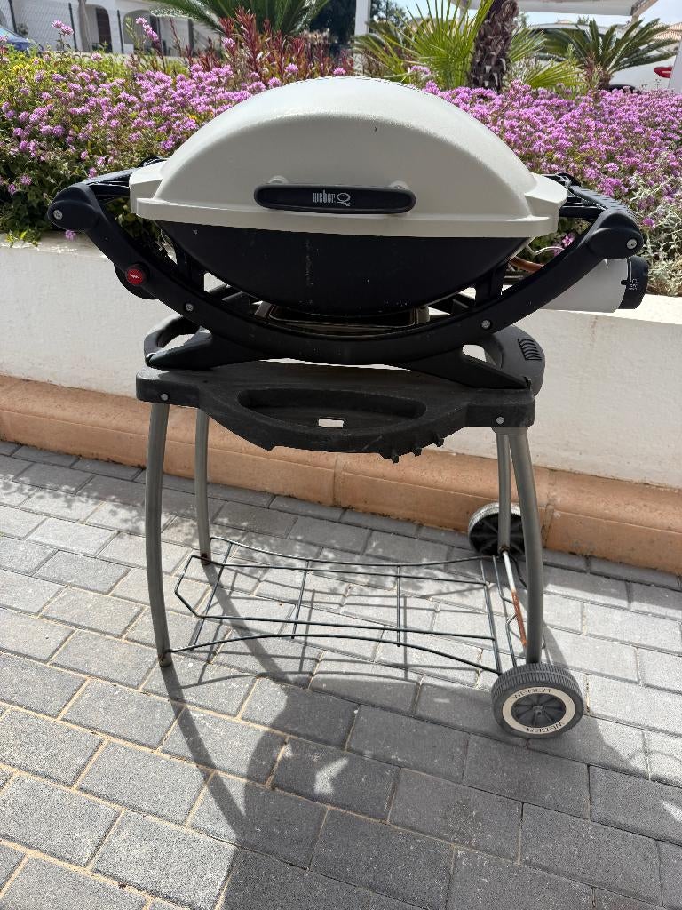 Barbecue WEBER Q200 (gaz) BBQ barbeque gas met steun, Ophalen, Gebruikt, Weber