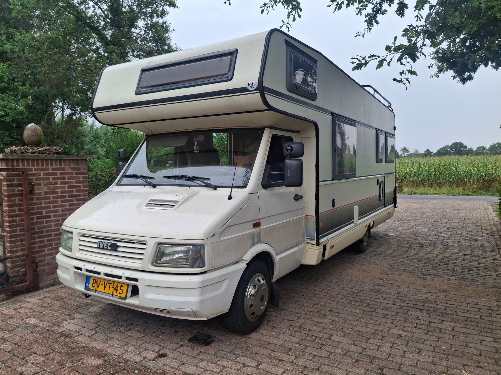 burstner iveco 1993 202.000 km 2.5tdi, Caravans en Kamperen, Bedrijf