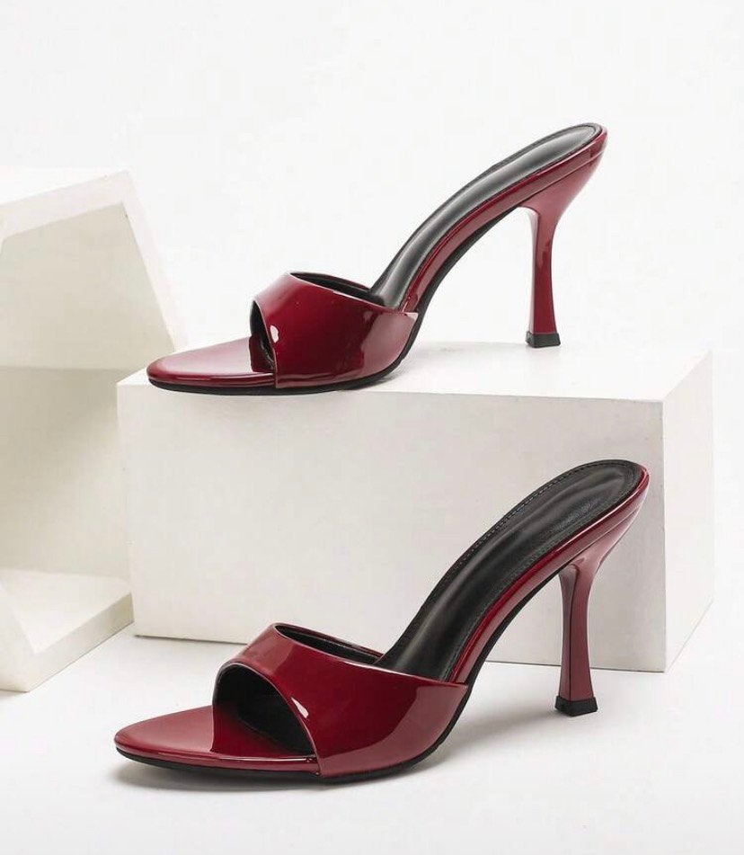 Bordeaux Rode Lak Hakken – Elegante High Heels, Kleding | Dames, Ophalen of Verzenden, Zo goed als nieuw