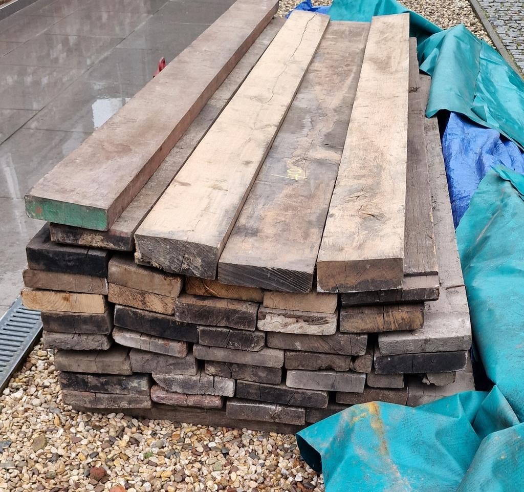 Lot de 40 Planches de Wagons en chêne non traité, Jardin & Terrasse, Poteaux, Poutres & Planches, Planches, Enlèvement