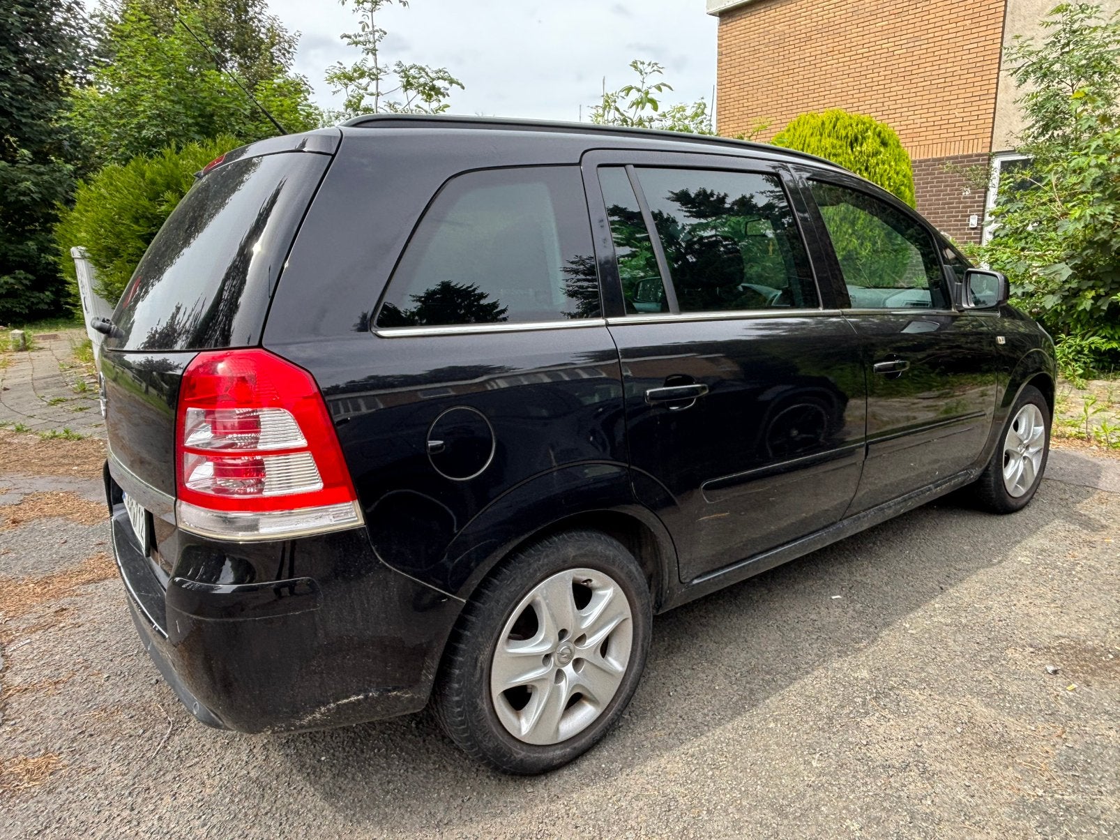 Opel Zafira 1.6 benzine/7 pla/wordt gekeurd voor verkoop, Auto's, Voorwielaandrijving, Euro 5, Zwart, 4 cilinders