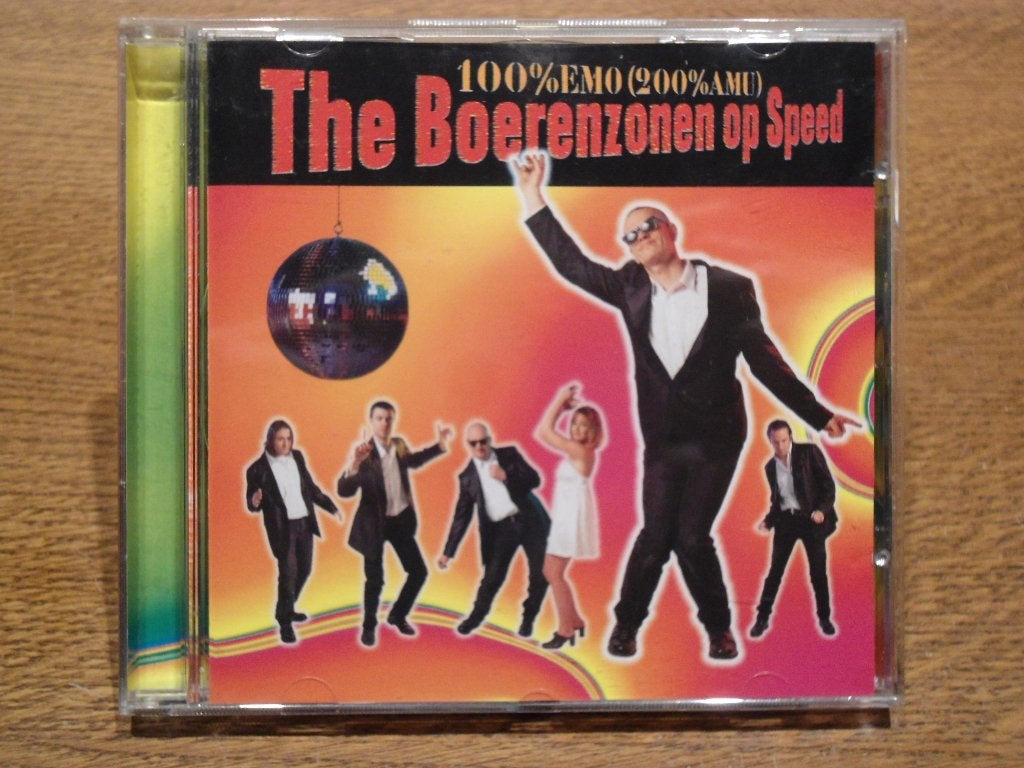 The boerenzonen op speed. 100%EMO- 200%AMU, Ophalen, Zo goed als nieuw, Extra's