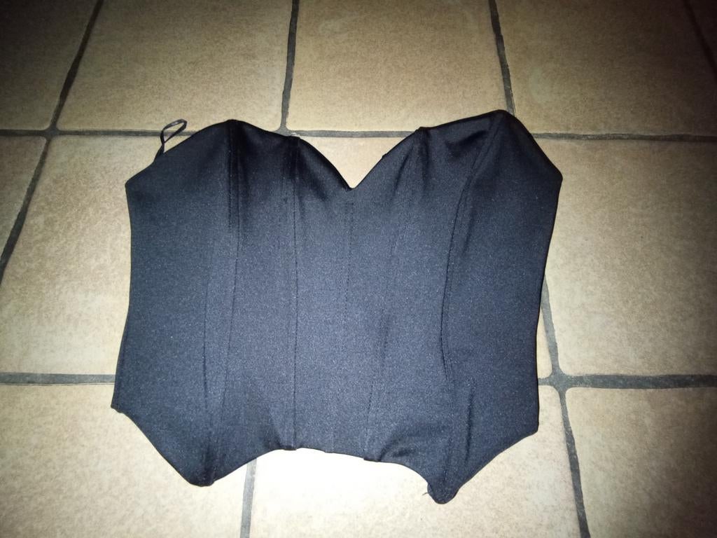Bustier femme, Enlèvement ou Envoi