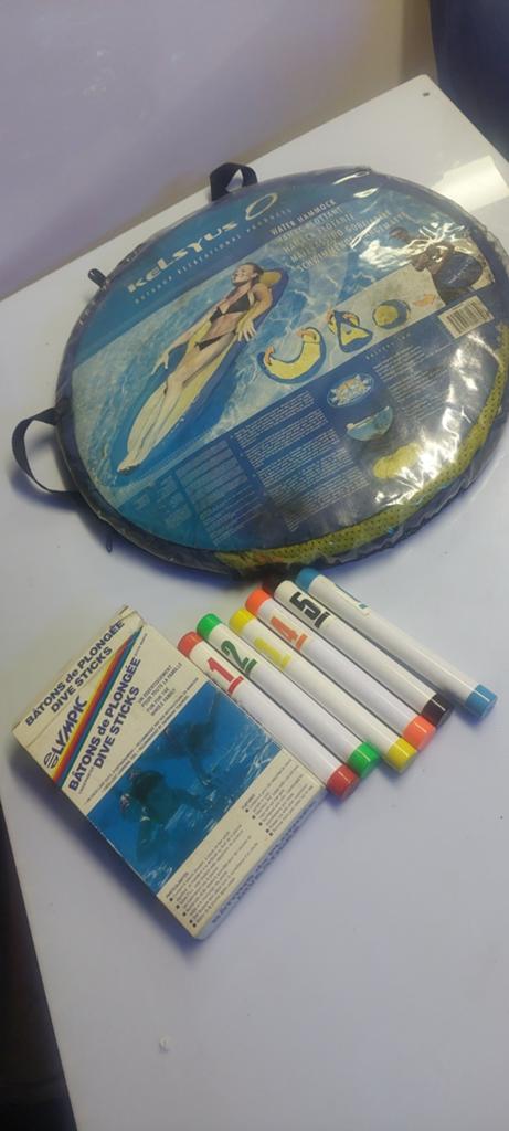 Kelsyus Waterhangmat + Dive Sticks Zwembad Set NIEUW !, Watersport en Boten, Overige Watersport en Boten, Ophalen of Verzenden