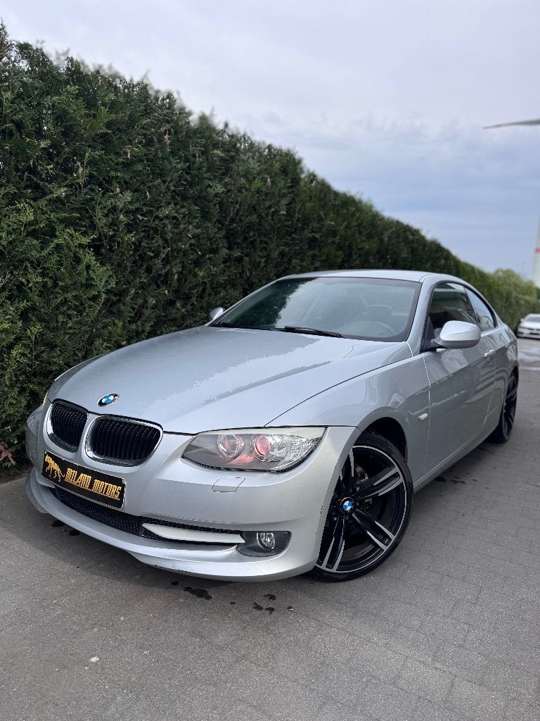 BMW 318I Coupé, Entreprise, Boîte manuelle, Noir, 5 portes