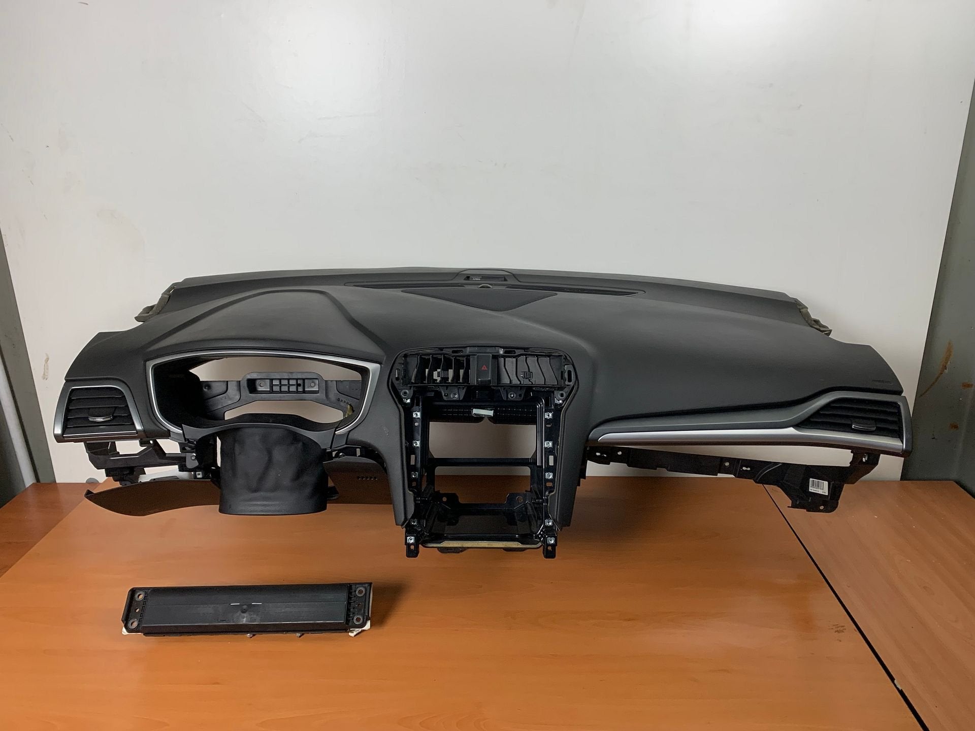 ford mondeo V 2015+ dashboard met airbag DS73F04290A, Auto-onderdelen, Gebruikt, -, -, Ophalen of Verzenden
