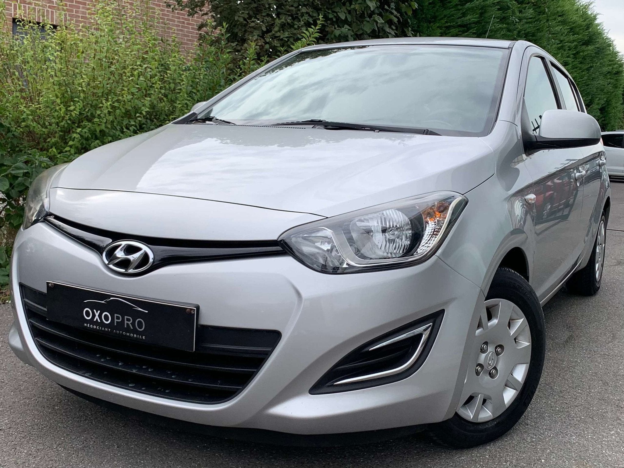 Hyundai i20 1.2i ESSENCE / AIRCO / RADAR RECUL / PRIX À EMP, Auto's, Voorwielaandrijving, Euro 5, Gebruikt, 62 kW