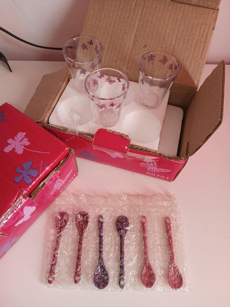Boîte de 6 verrines avec cuillères, Enlèvement ou Envoi, Neuf, Verre, Verre ou Verres