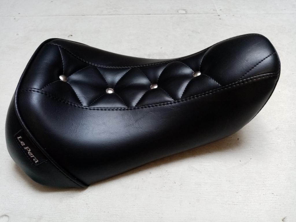 Avanti Stitch zadel Sportster XL bj 2004-2006 of 2010-2022, Motoren, Niet ingevuld, Niet ingevuld, Nieuw, Ophalen of Verzenden