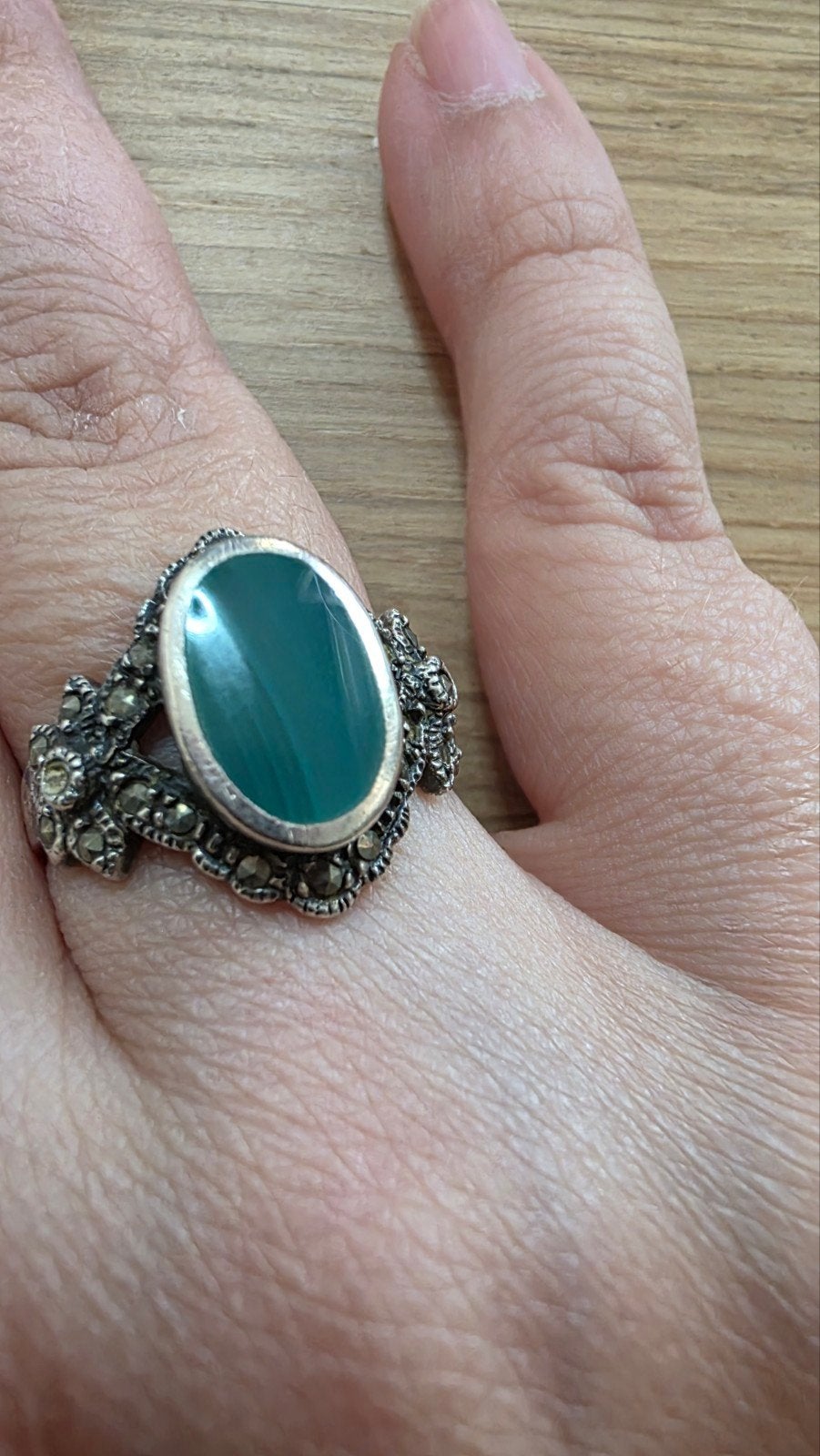 Vintage zilveren ring met groene accent, Ophalen