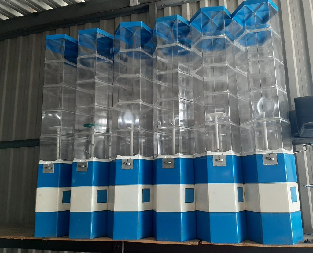 Nette capsule automaten 190cm hoog, Ophalen, Zo goed als nieuw