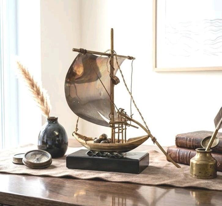 Messing zeilboot op stenen sokkel, Antiek en Kunst, Ophalen of Verzenden