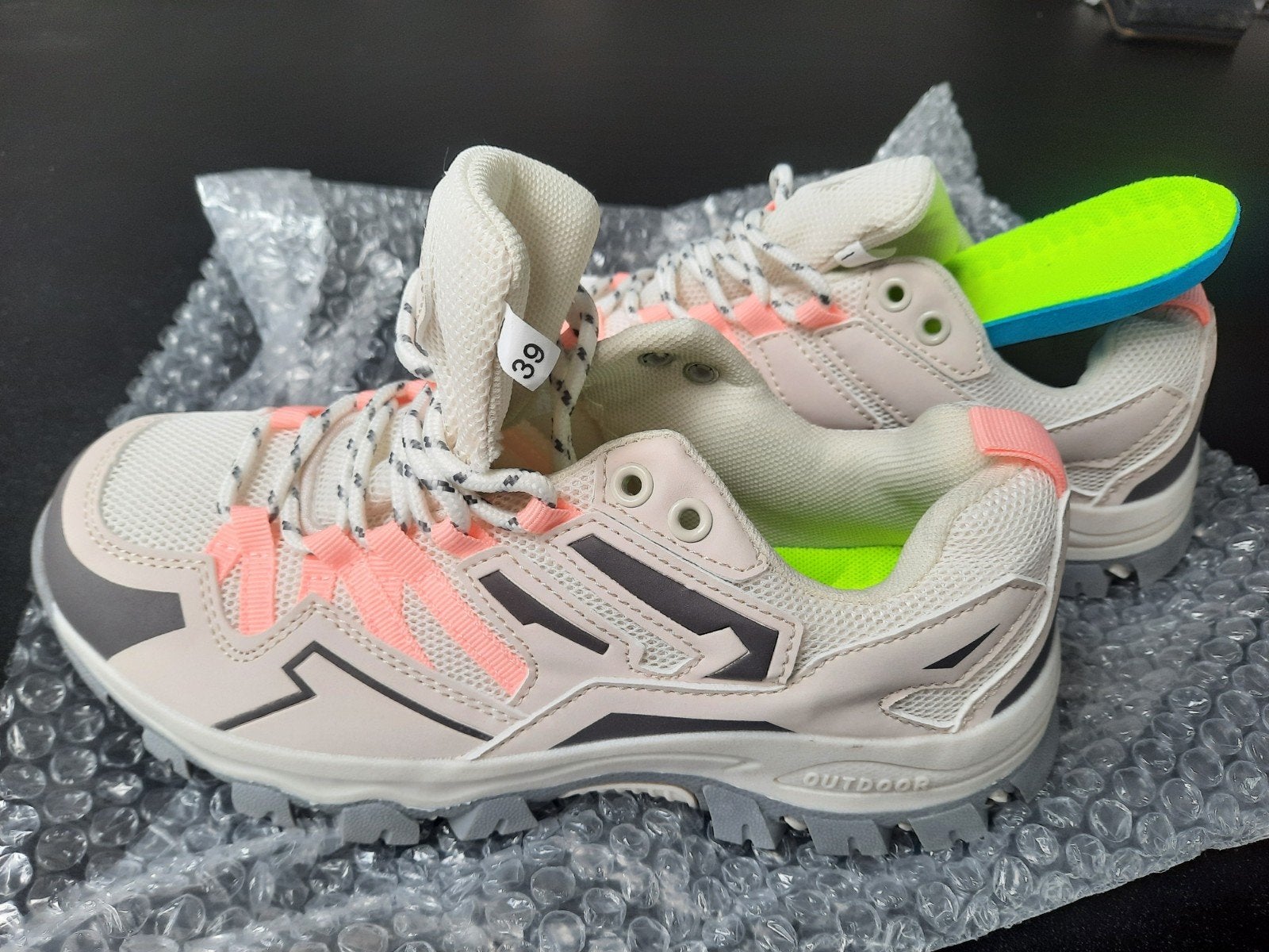 Wandelschoenen mt37, Ophalen