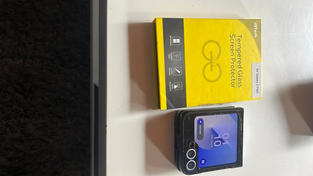 Goed telefoon en Galaxy z flip5, Audio, Tv en Foto, Fotoalbums en Accessoires, Ophalen, Zo goed als nieuw