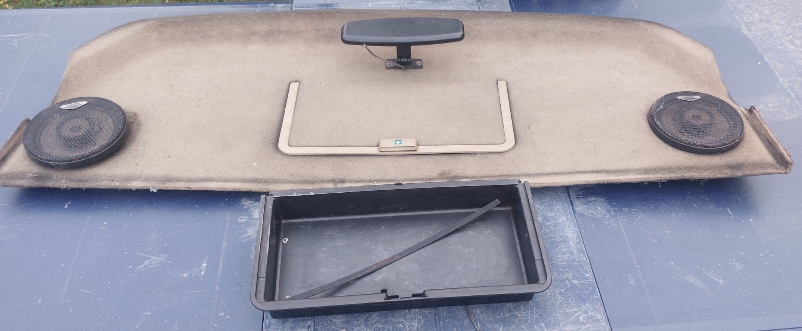 Plage arrière beige Mercedes-Benz W124 – Phase 1 & 2

Plage, Enlèvement, Utilisé, Mercedes-Benz