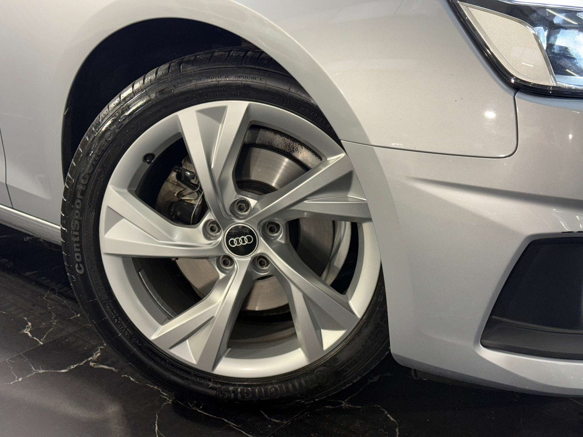 Audi A4 A4 Avant 30 TDi Business Edition S tronic (EU6AP), Auto's, Audi, Gebruikt, 4 cilinders, https://public.car-pass.be/vhr/4a8fb3a6-42b1-4993-9a5f-5415baa4cd66
