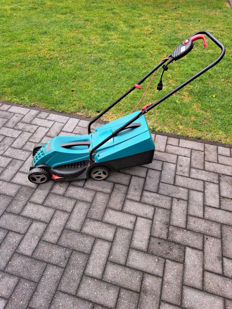 Grasmaaier, Ophalen, Cirkelmaaier, Gebruikt, Elektrische grasmaaier