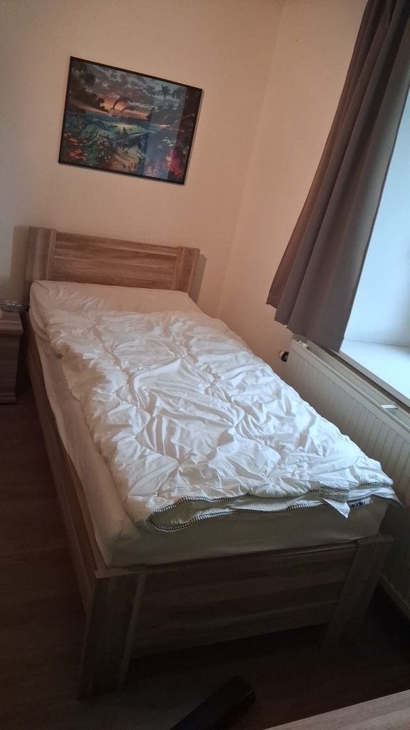 Deux lits de 90 cm différents, Maison & Meubles, 90 cm, Brun, Enlèvement, 200 cm