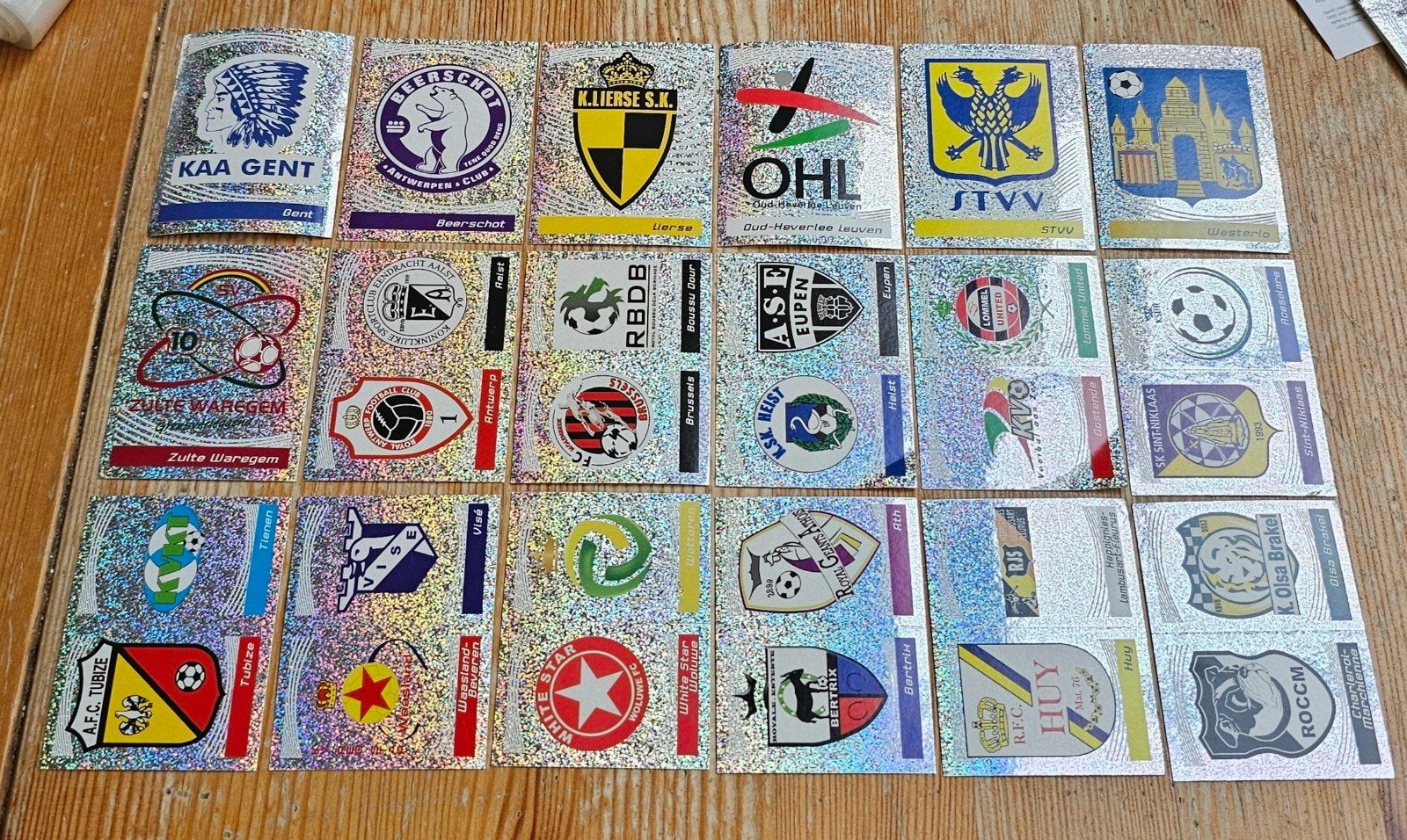 Panini Foot 2012 Zeldzame badges ongebruikt Voetbal!, Ophalen of Verzenden, Zo goed als nieuw, Meerdere stickers