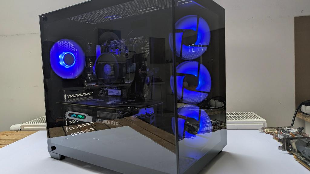 PC de jeu (Ryzen 5 5600G/RTX 2070), Informatique & Logiciels, Ordinateurs de bureau, Comme neuf, 3 à 4 Ghz, HDD, SSD, 16 GB, Avec carte vidéo