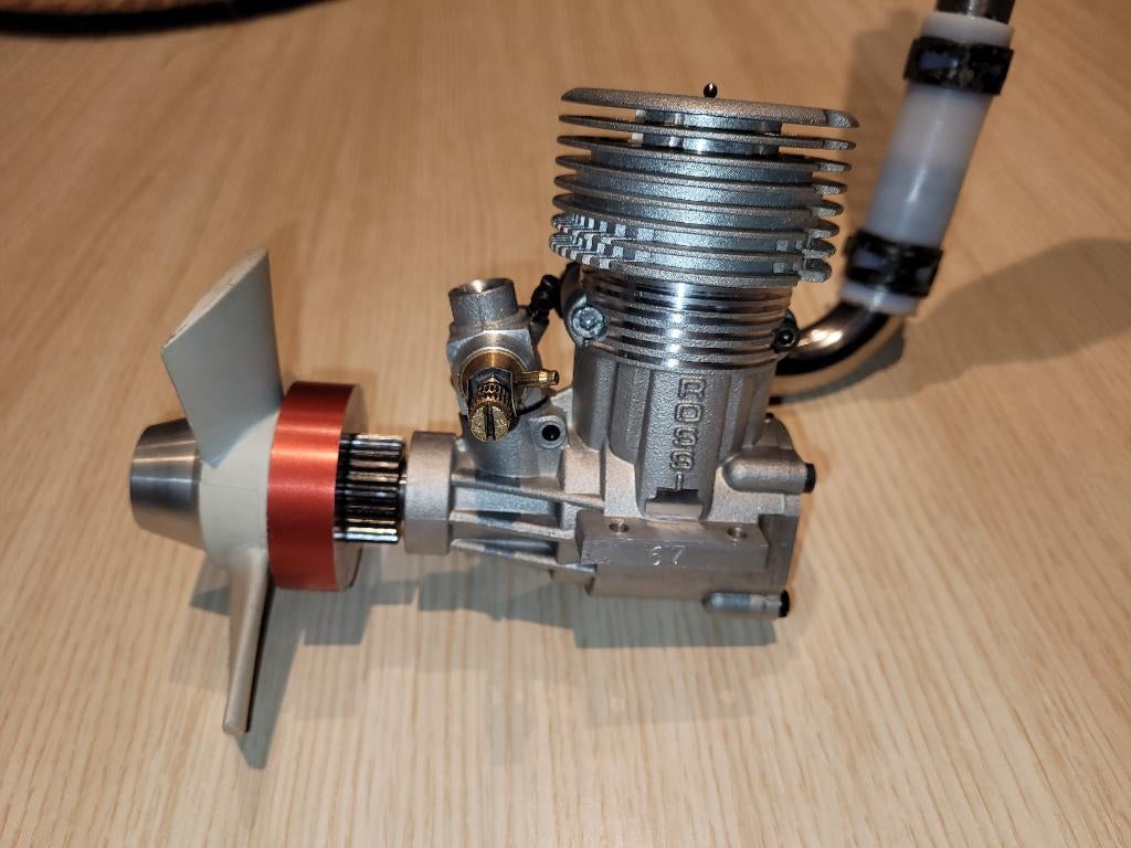 Rossi 67 ABC motor, Hobby en Vrije tijd, Modelbouw | Radiografisch | Helikopters en Quadcopters, Zo goed als nieuw, Helikopter