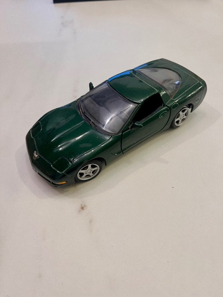 Maisto Corvette '97 (1/24), Hobby & Loisirs créatifs, Enlèvement, Utilisé, Maisto