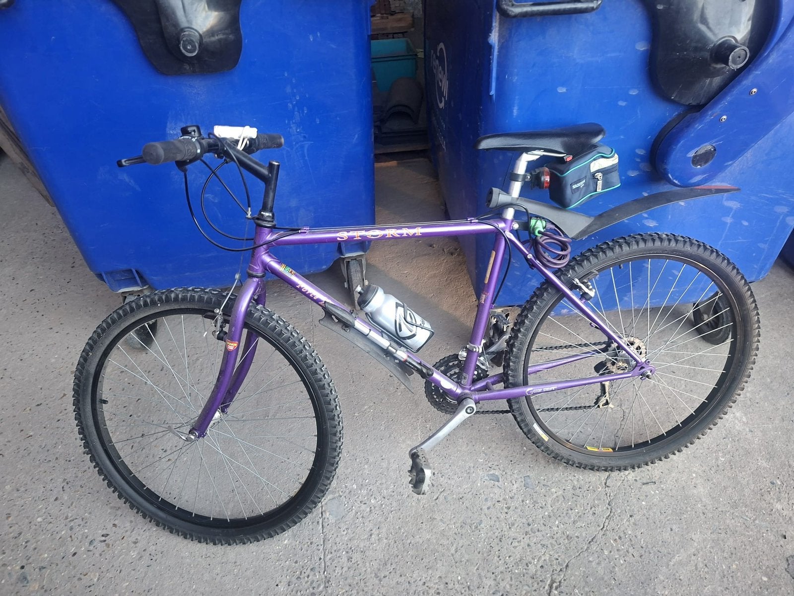 Paarse fiets, Ophalen, Zo goed als nieuw