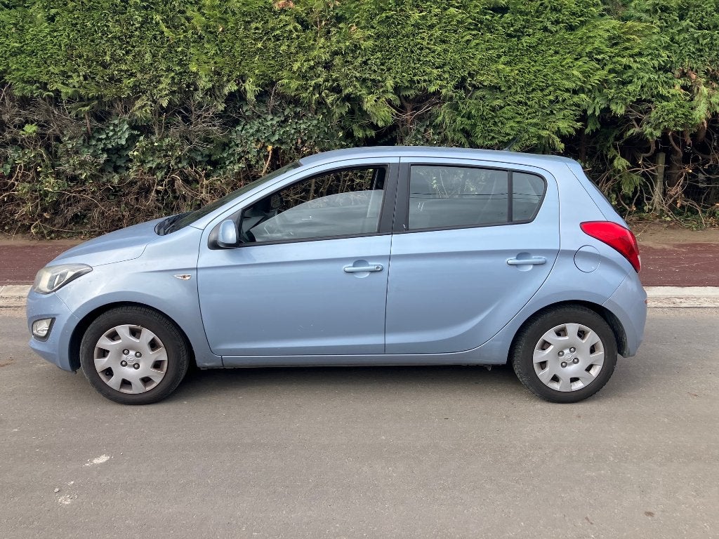 Hyundai i20 1.2 Benzine Gekeurd Car-Pass..!, Auto's, Euro 5, 5 deurs, Particulier, Verwarmde buitenspiegels