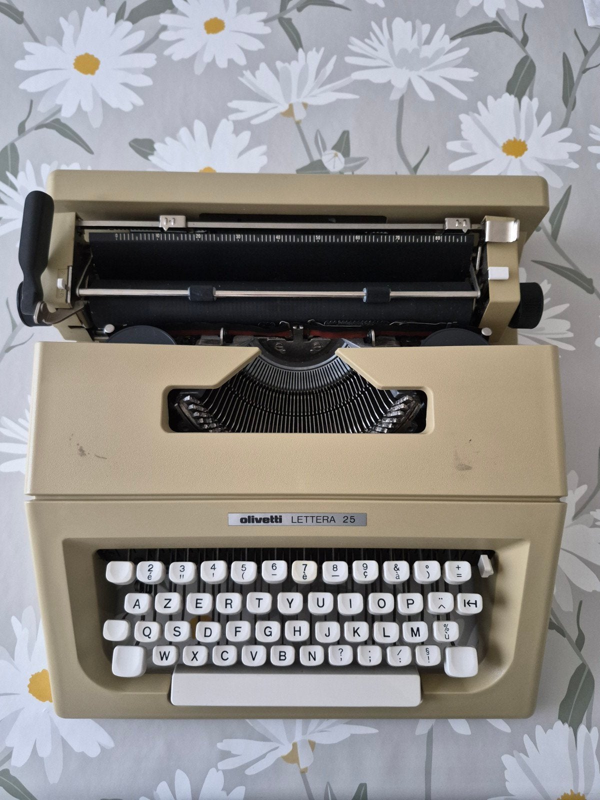 Olivetti Lettera 25 typemachine – AZERTY – vintage – Made in, Diversen, Ophalen, Zo goed als nieuw