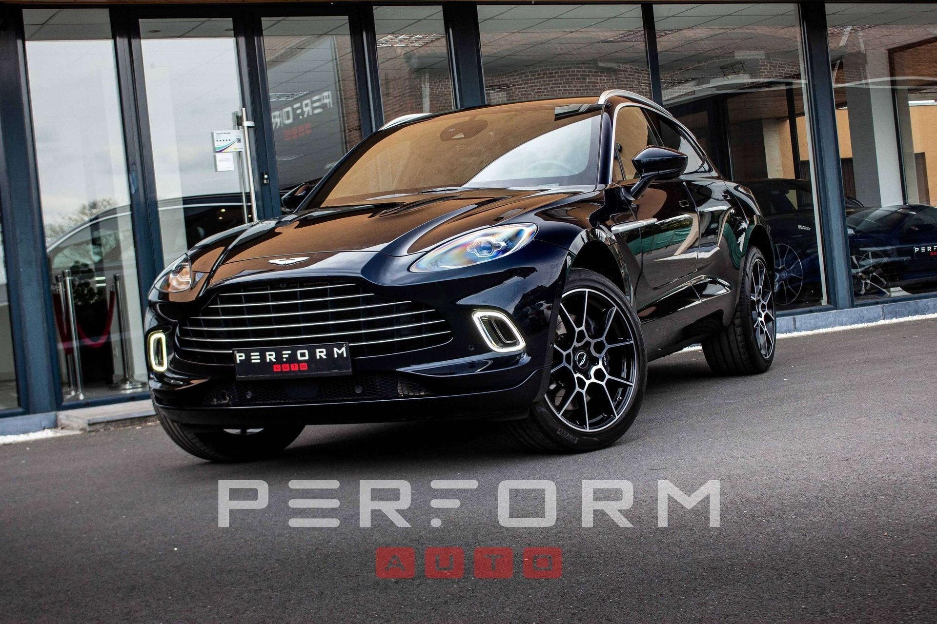 Aston Martin DBX 1 OWNER*14m ASTON WARRANTY*FULL SERVICE BOO, Auto's, Automaat, Gebruikt, Blauw, Lichtsensor