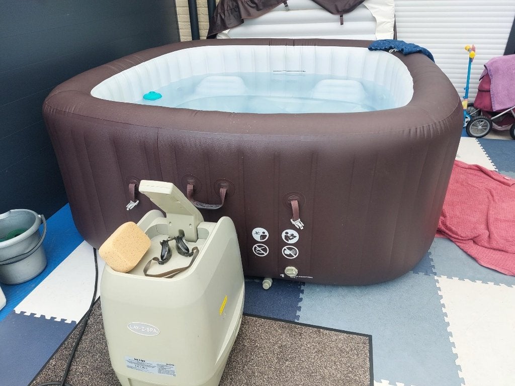 opblaasbare jacuzzi, Jardin & Terrasse, Bains à remous et Spas, Enlèvement, Utilisé, Pompe, Gonflable