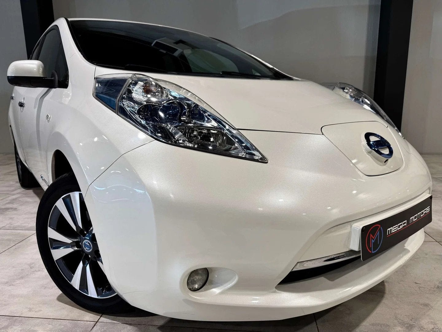 Nissan Leaf TEKNA 109CV ! FULL ELECTRiQUE ! FULL OPTiONS !, Autos, Cuir, https://public.car-pass.be/vhr/632bc626-16e2-4870-9a3b-73af57930b43