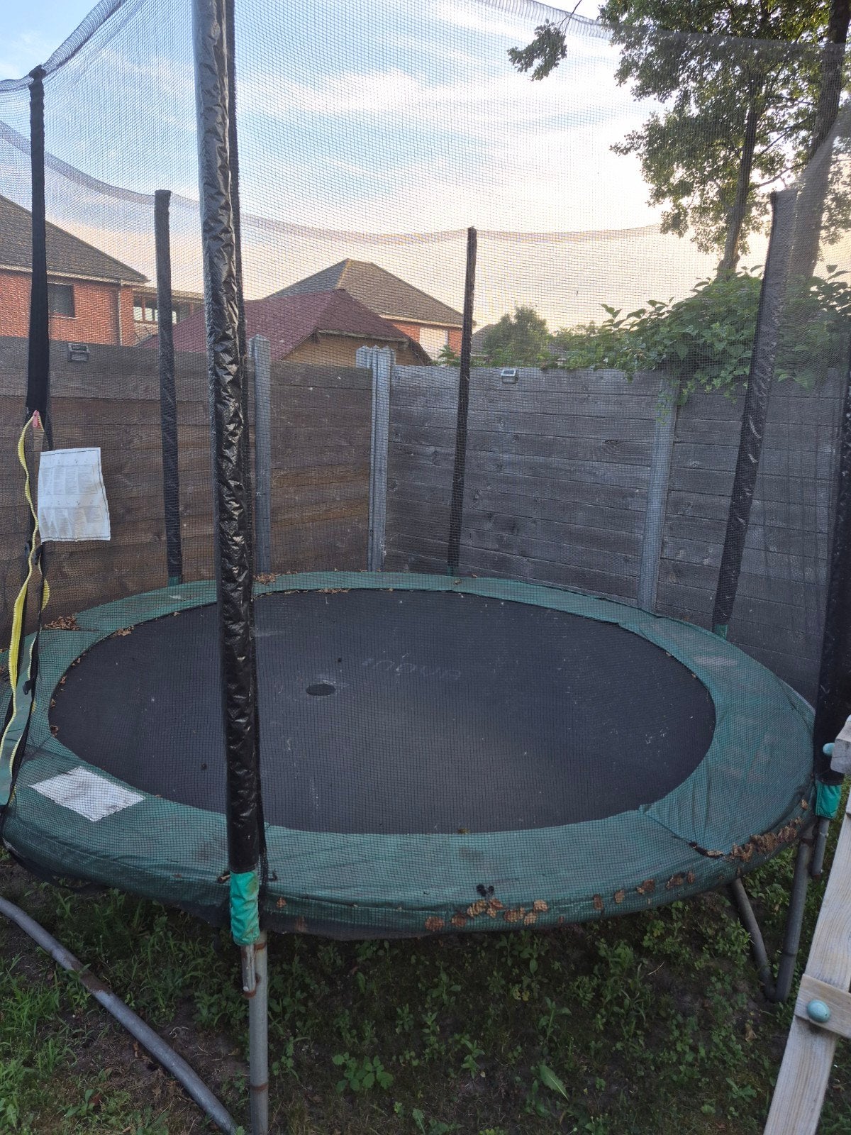 Trampoline - 305 cm ( nieuw net, omrandingskussen ), Kinderen en Baby's, Speelgoed | Buiten | Trampolines, Ophalen, Gebruikt