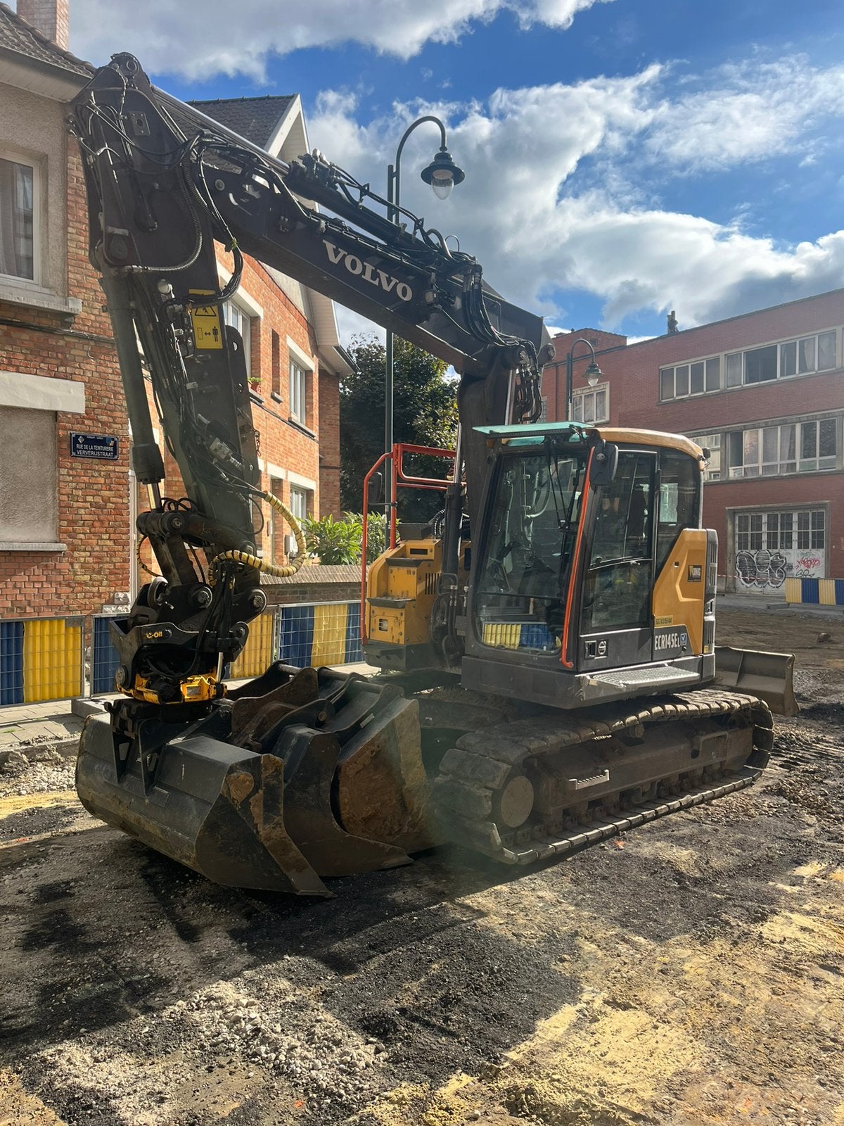 Volvo ECR145EL 2021, Tiltrotateur Engçon, Unicontrol 3D, Articles professionnels, Machines & Construction | Grues & Excavatrices