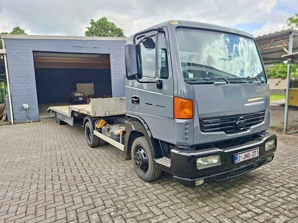 2010 - Nissan Atleon met DROWA oplegger, Gebruikt, Bedrijf, Diesel, Euro 4