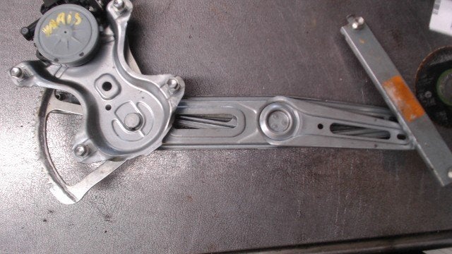 Lève vitre électrique avant droit Toyota Yaris 2005-2009, Auto-onderdelen, Ruiten en Toebehoren, Ophalen, Gebruikt, Toyota
